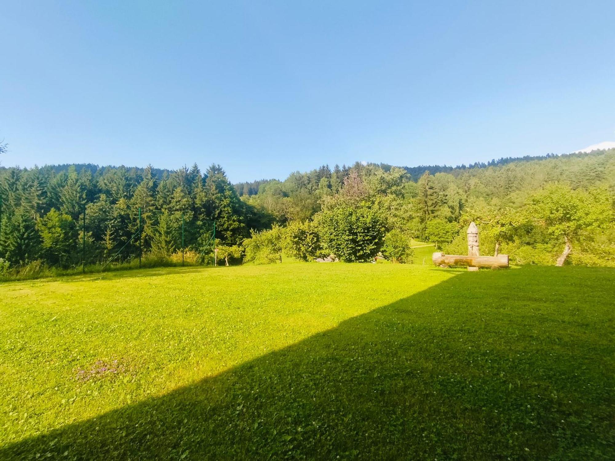 Apartments Organic Tourist Farm Gradisnik Prevalje Esterno foto
